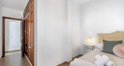 Haustierfreundliche Ferienwohnung Piso Arquillo del Reloj mit WLAN