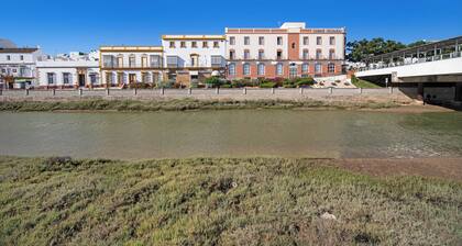 Pet-Friendly Apartment Piso Arquillo del Reloj with Wi-Fi