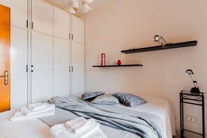 1 sovrum, strykjärn/strykbräda, gratis wi-fi och sängkläder