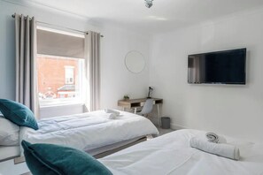 4 chambres, bureau, fer et planche à repasser, Wi-Fi gratuit