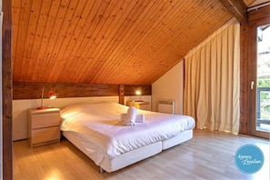 5 habitaciones, tabla de planchar con plancha y wifi gratis