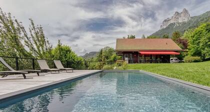 La Sauffaz- Villa with a pool.
