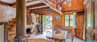 Le Rutil - House between Lake and Mountains.