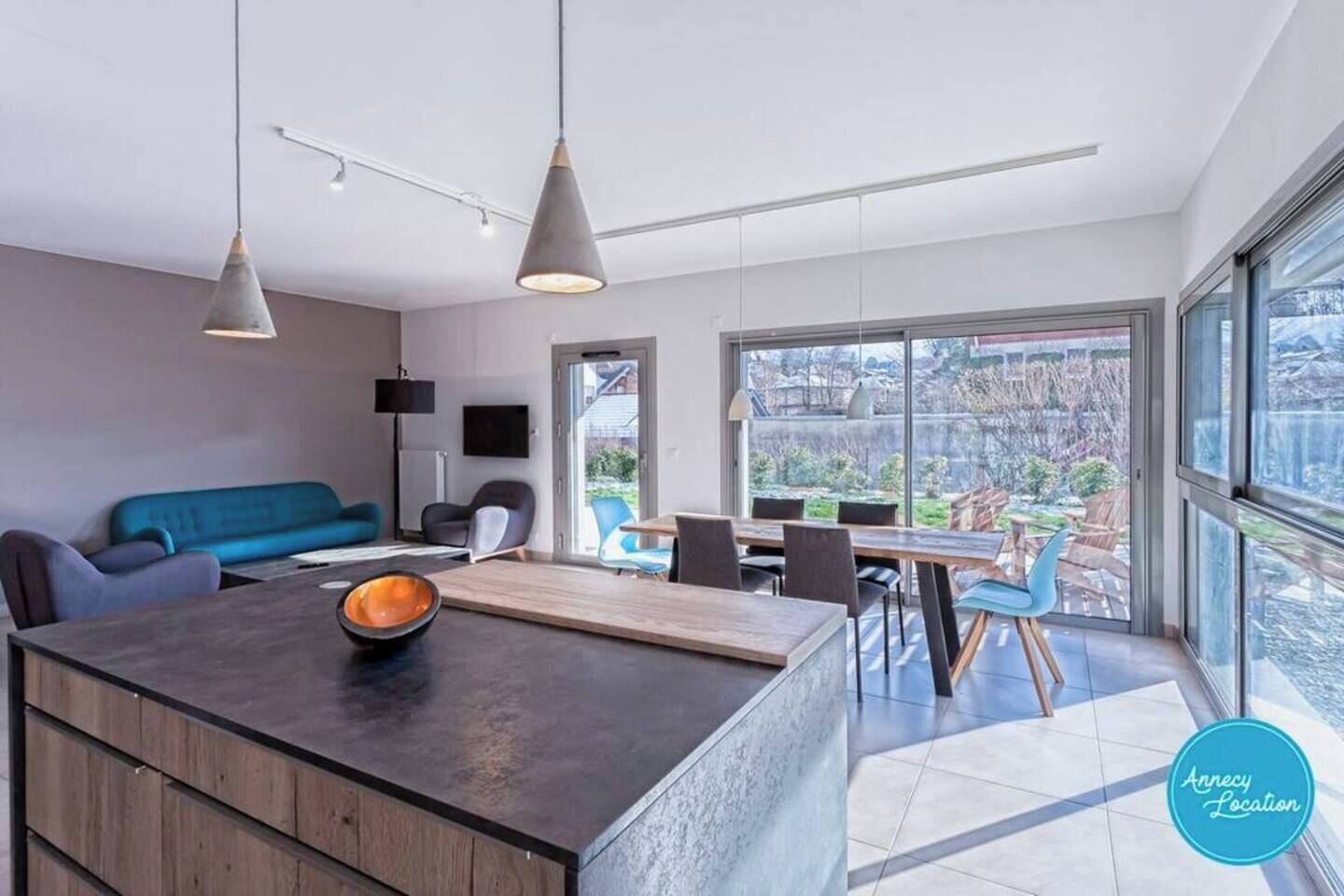 Télévision, espaces bureaux