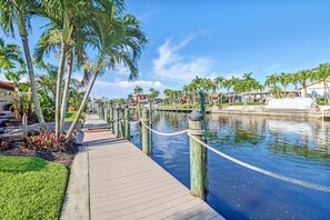 House (3318 SE 18TH PL) | Exterior - 3318 SE 18th Pl (Cape Coral)