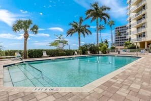 Apartamento (Estero Beach & Tennis 807) | Exterior