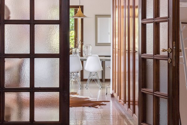 Interior - Villa Cuore with lake view and private pool (Salò)