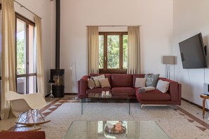 TV - Villa Cuore with lake view and private pool (Salò)