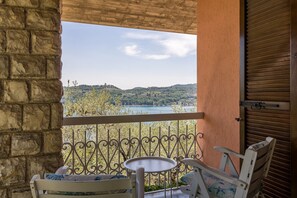 Property grounds - Villa Cuore with lake view and private pool (Salò)