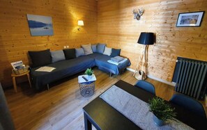 Living area - Apartment N°04 "Pas de l'Âne" 4 people (Mont-Dore)