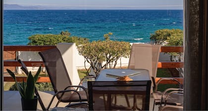 Nami Villa Beach Front Airport by Airstay