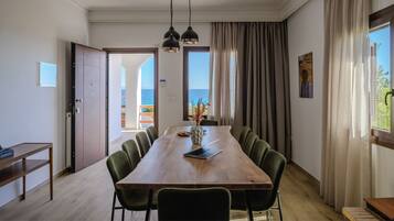 Premium House | Living area | TV