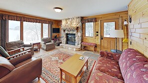 小屋, 多張床, 廚房 | 起居區 | 電視、壁爐