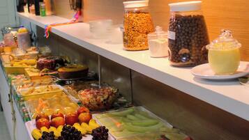 Tägliches inbegriffenes Frühstücksbuffet