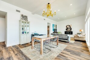 Interior - Vitamin Sea - Chic Front Row Water View Home! (Surfside Beach)