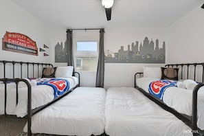3 bedrooms, desk, iron/ironing board, travel cot