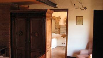 2 camere, una scrivania, culla da viaggio, Wi-Fi gratuito