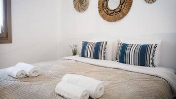 2 chambres, fer et planche à repasser, Wi-Fi gratuit, draps fournis