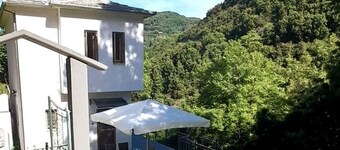Serenity Living Pelion Cottage_ away from the wolrd, above it all...