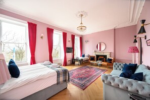 Down duvets, laptop workspace, WiFi, bed sheets