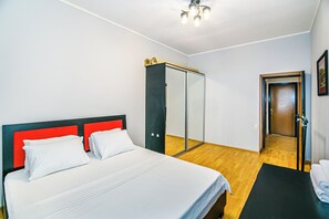 Familjelägenhet | 2 sovrum, minibar, unika möbler och skrivbord