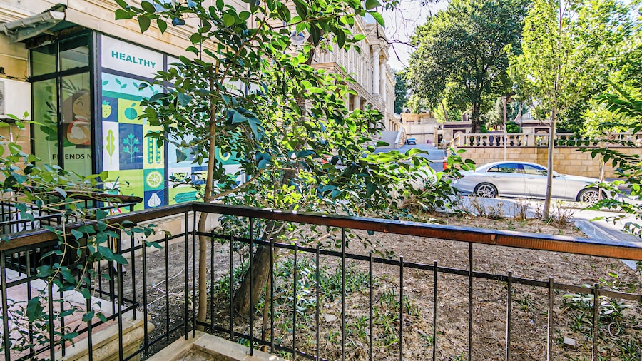 Azneft Garden Apartment