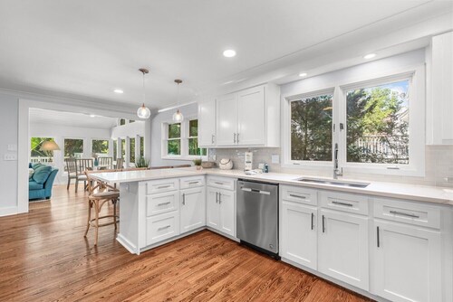 Spacious and Updated Wild Dunes beach home with private pool !