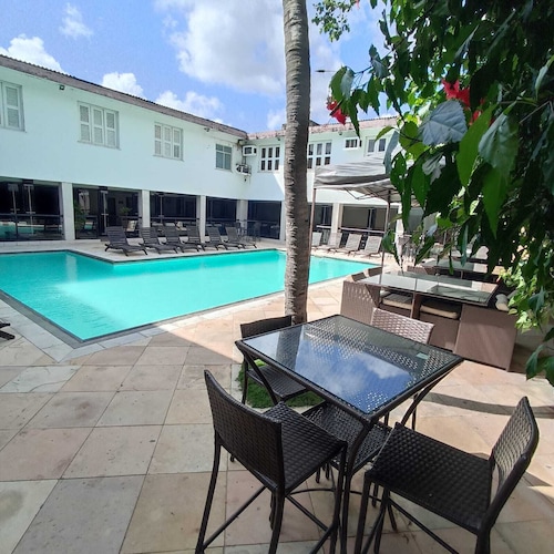 Hotel Iparana Paradise