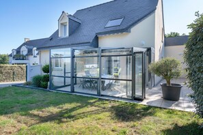 Exterior - House for 8 - Pool - 950m from the sea (Saint-Gildas-de-Rhuys)