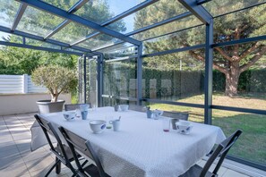 Outdoor dining - House for 8 - Pool - 950m from the sea (Saint-Gildas-de-Rhuys)