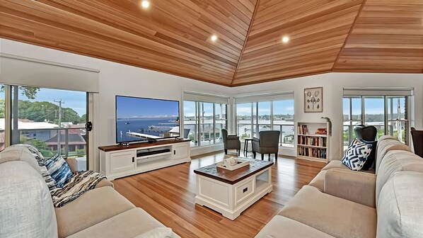 Smart TV, fireplace, table football