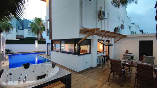 Restauration extérieure