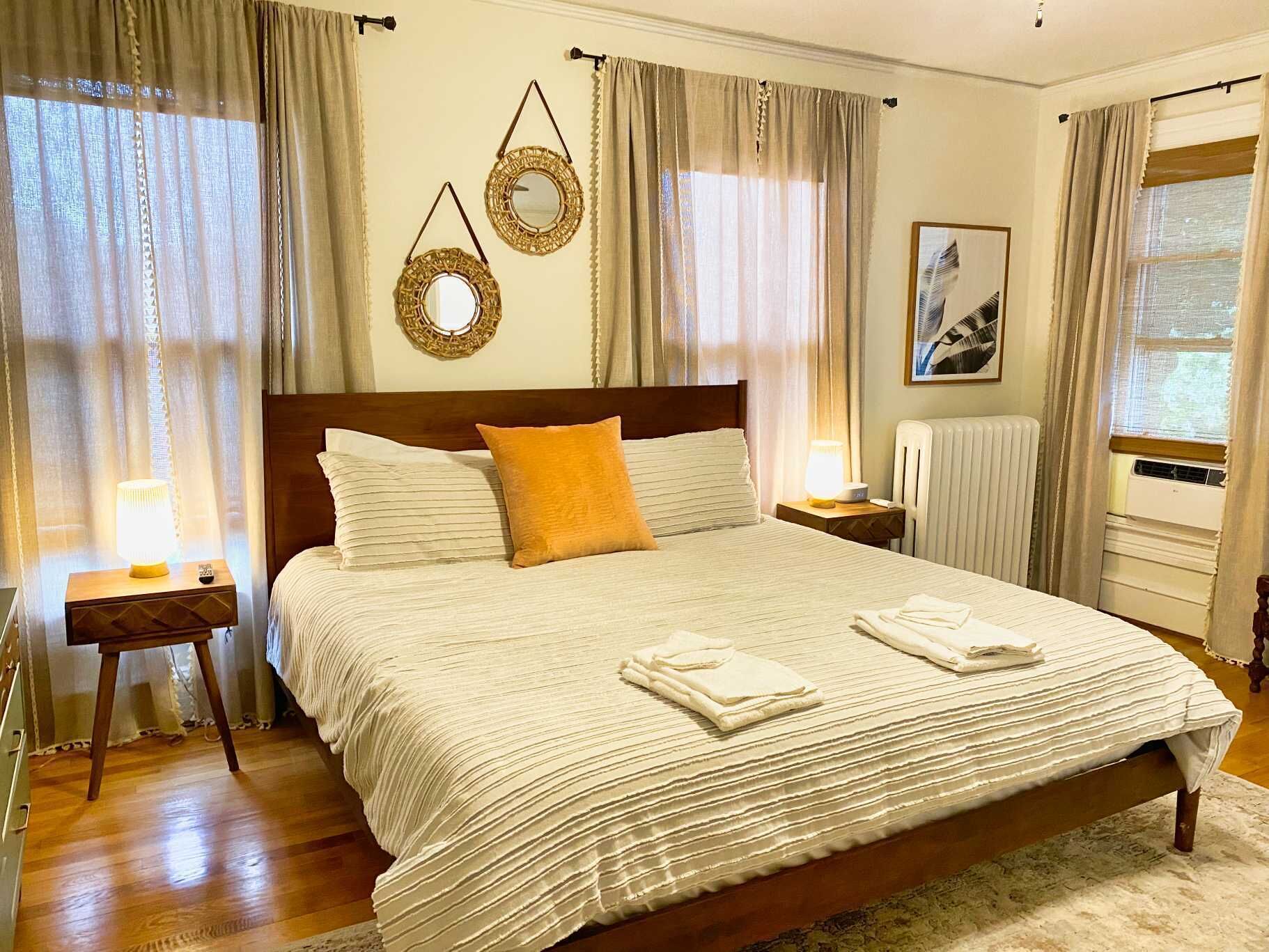 7 habitaciones, escritorio, tabla de planchar con plancha y wifi 