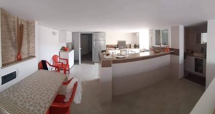 une bellle maison ideal pour les familles pied dans l eau