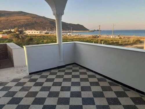A lovely home ideal for families with their feet in the water