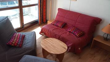 Televisie, boeken en een stereo