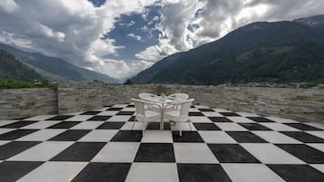 Premium Studio Suite, Balcony, Mountain View | Terrace/patio