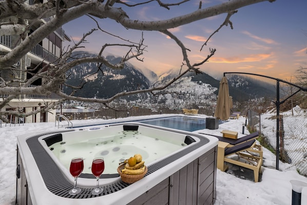 Bain à remous extérieur