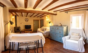 Smart-TV, Kamin, Bücher