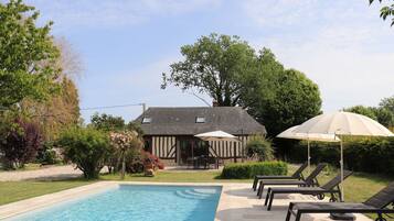 Piscine extérieure, piscine chauffée