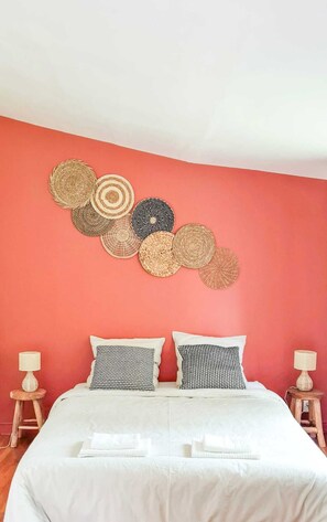 2 chambres, fer et planche à repasser, Wi-Fi gratuit, draps fournis