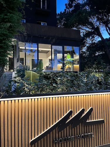  M House Art Hotel
