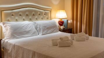 In-room safe, desk, soundproofing, free WiFi