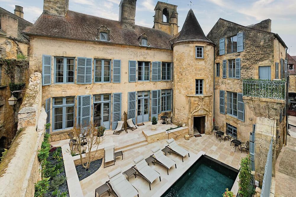 Le Petit Manoir