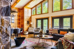 Smart TV, fireplace, video games, ping pong