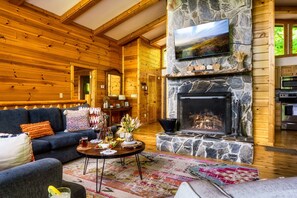 Smart TV, fireplace, video games, table tennis