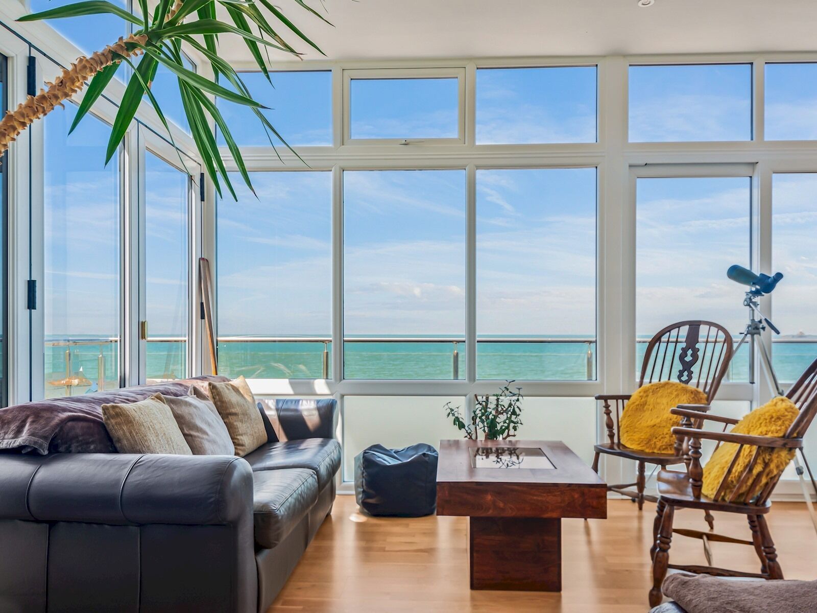 Jarrahdale Beach House - Stunning Luxurious Pad By The Beach - Pass The Keys - Whitstable