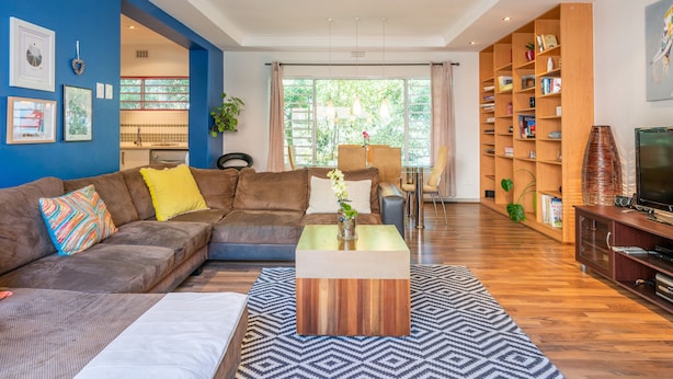 City Apartment | Living area - Belton 24 By HostAgents (Cape Town)