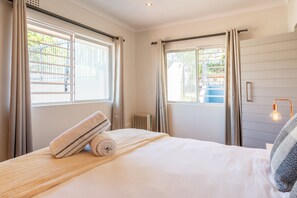 City Apartment | 2 bedrooms, free WiFi - Belton 24 By HostAgents (Cape Town)