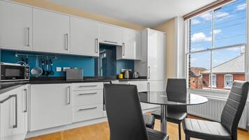 Fridge, microwave, oven, dishwasher